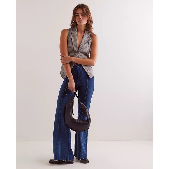 NWT Free People CRVY Wild Honey Denim Jeans Flare Mid Rise Dark Blue 29 Short - Picture 4 of 14